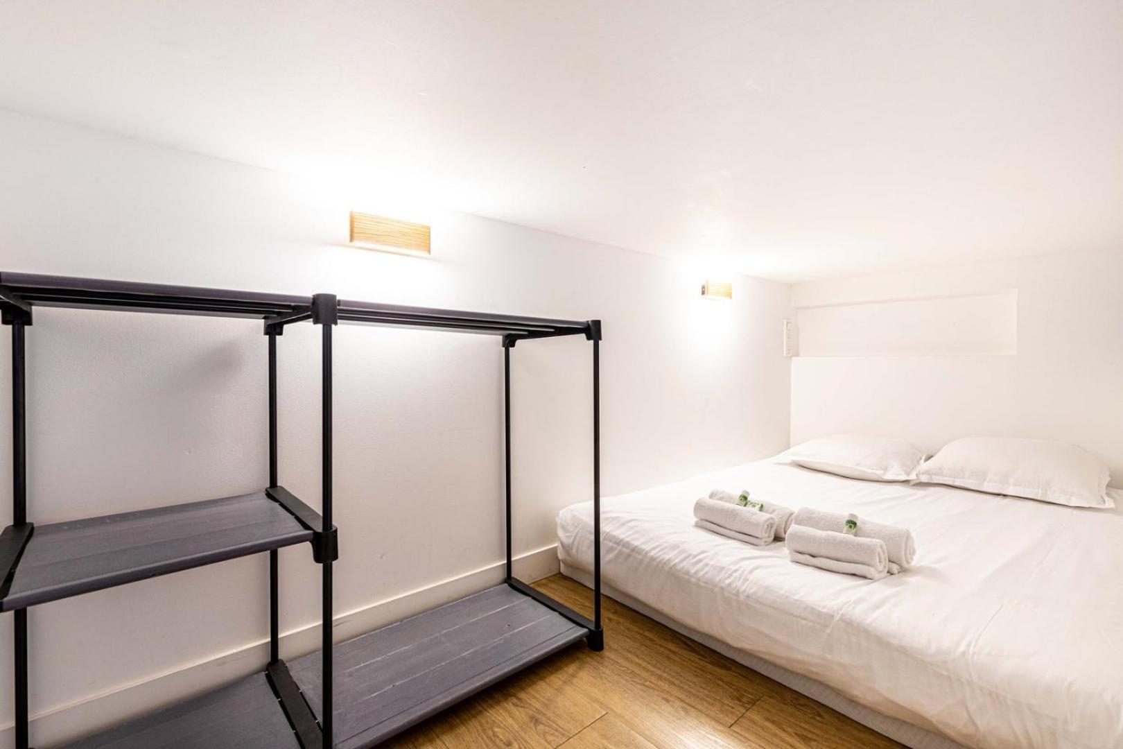 Disponible - Paris - All Equipped Duplex - From 1 To 6 Guests Apartment