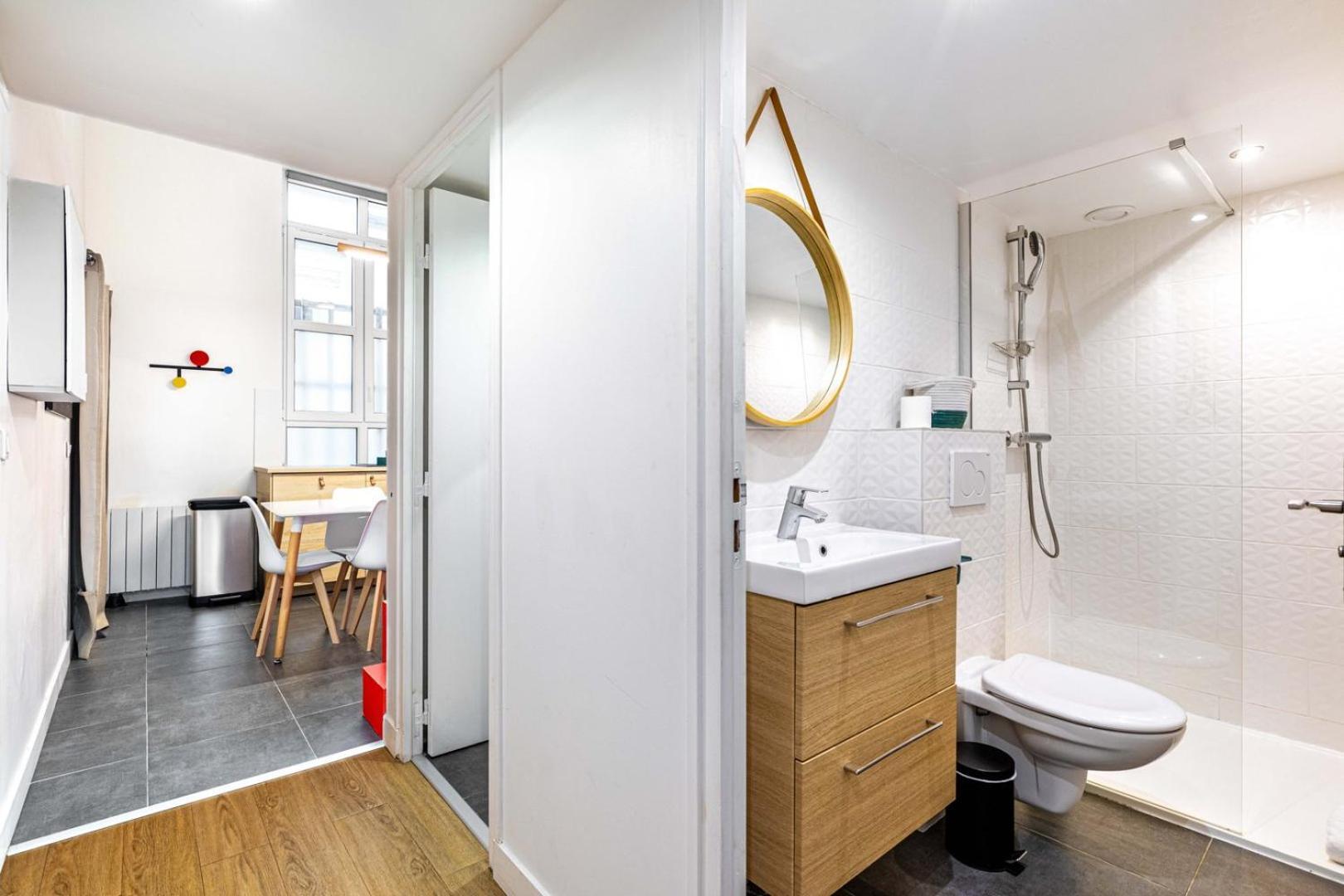Disponible - Paris - All Equipped Duplex - From 1 To 6 Guests Apartment
